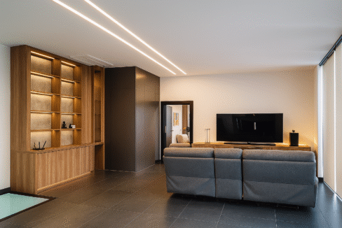 Salon moderne et lumineux