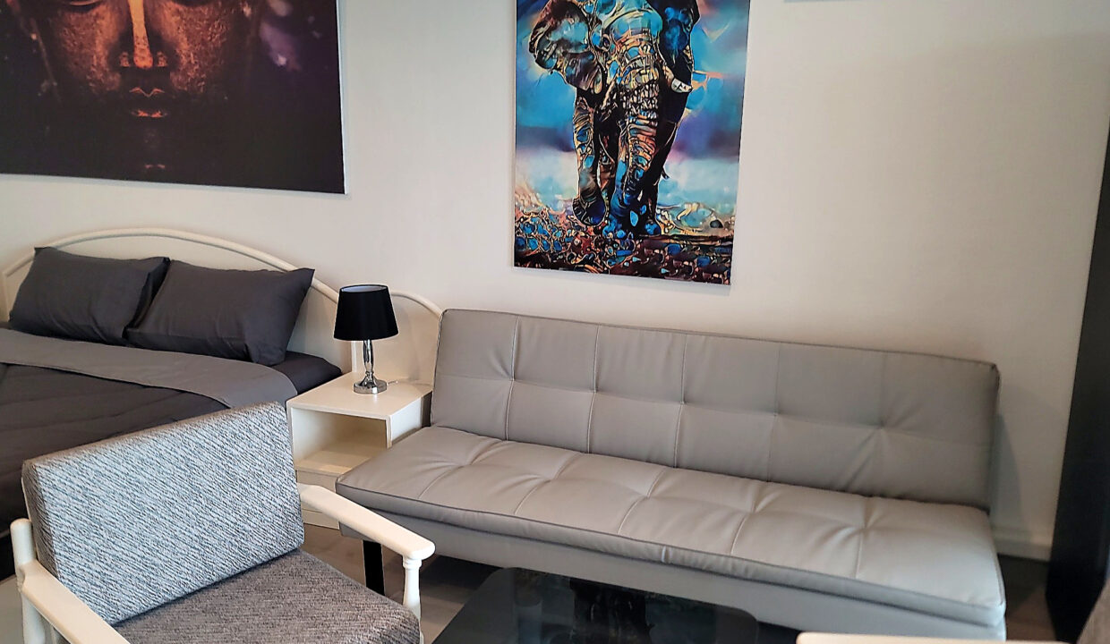 sombat_condo_living_corner_optimized